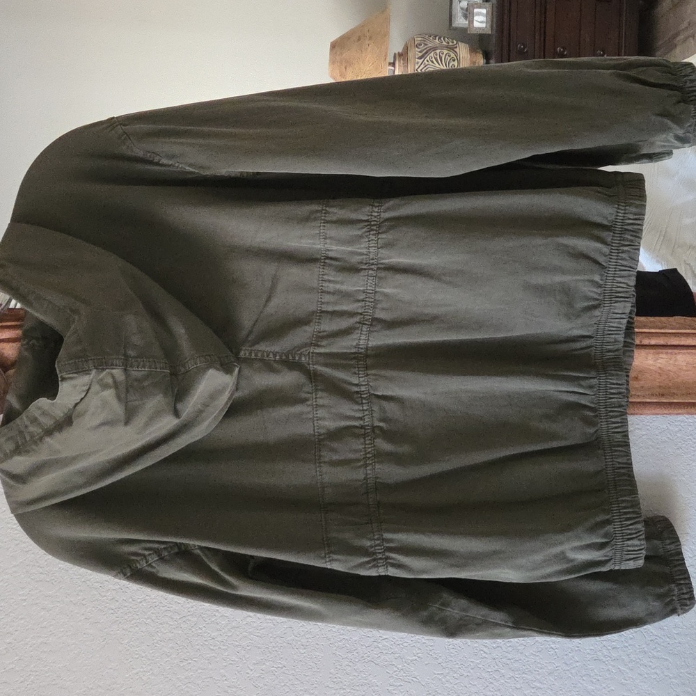 Olive Green Hooded Pullover Utility Jacket - Picture 5 of 7